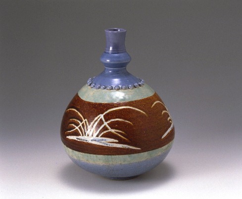 Gourd-shaped bottle with grass design in iron glaze, pale blue glaze, and celadon glaze